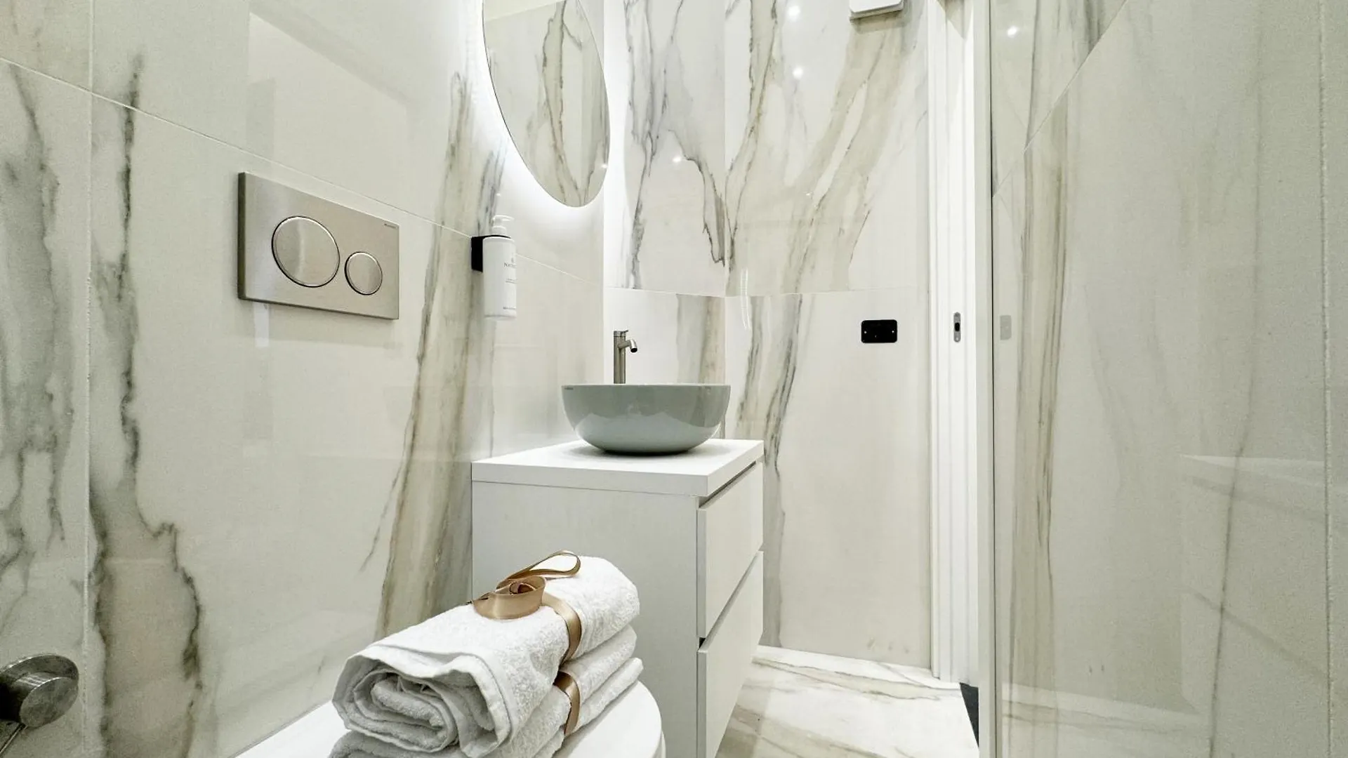 Marina Home - Luxury Apartament Nel Cuore Di Catania 0*,