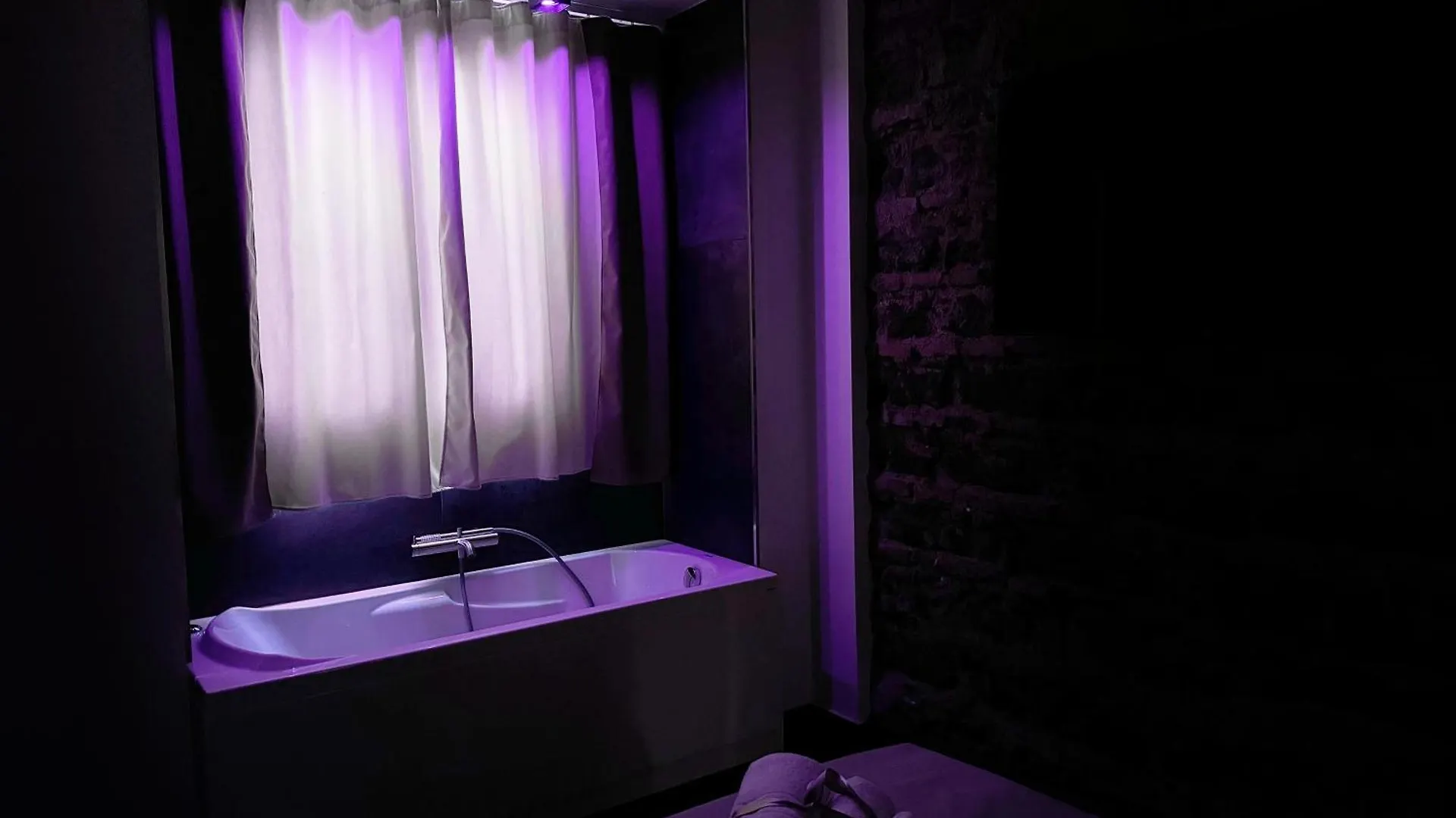 Marina Home - Luxury Apartament Nel Cuore Di Catania 0*,  Italy