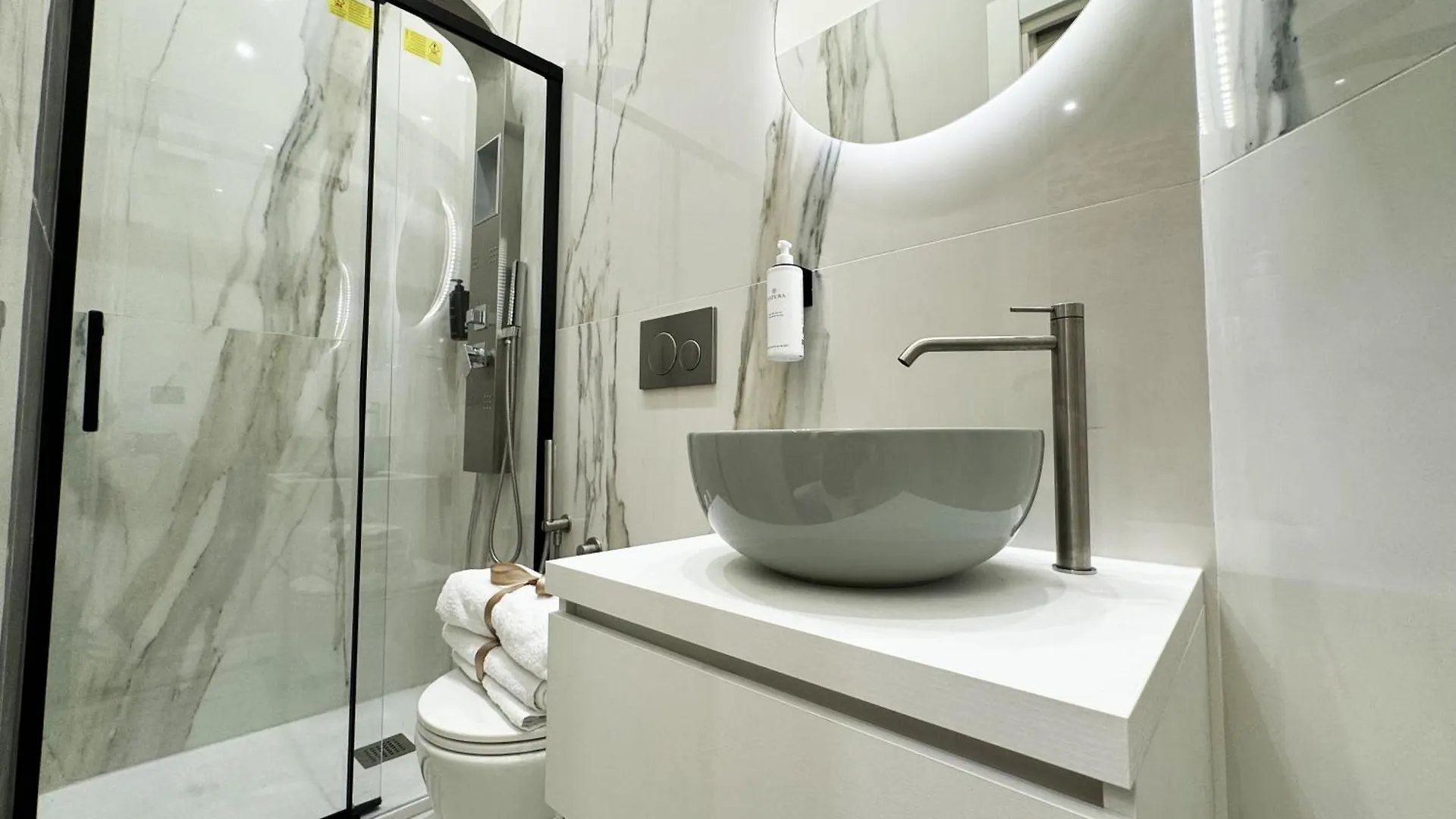 Marina Home - Luxury Apartament Nel Cuore Di Catania