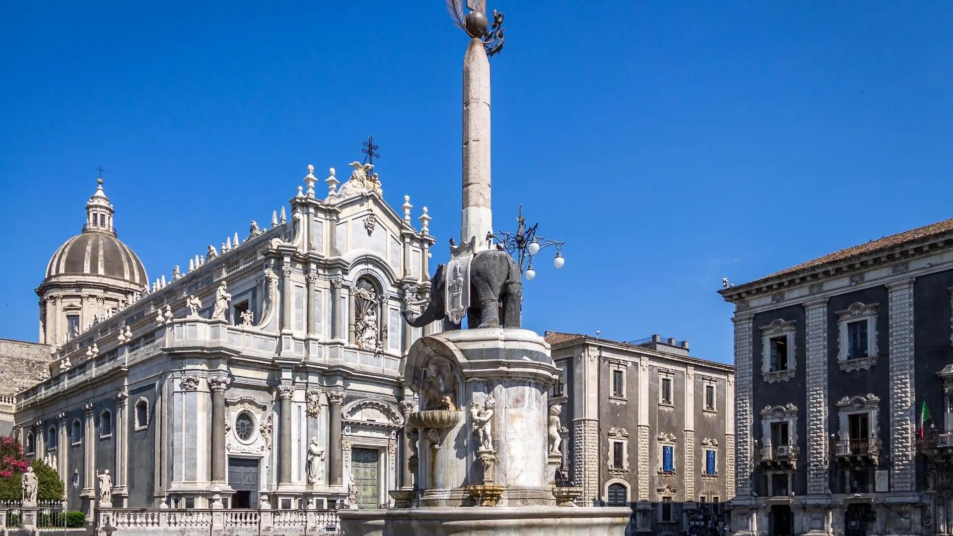 Marina Home - Luxury Apartament Nel Cuore Di Catania 0*,  Italy