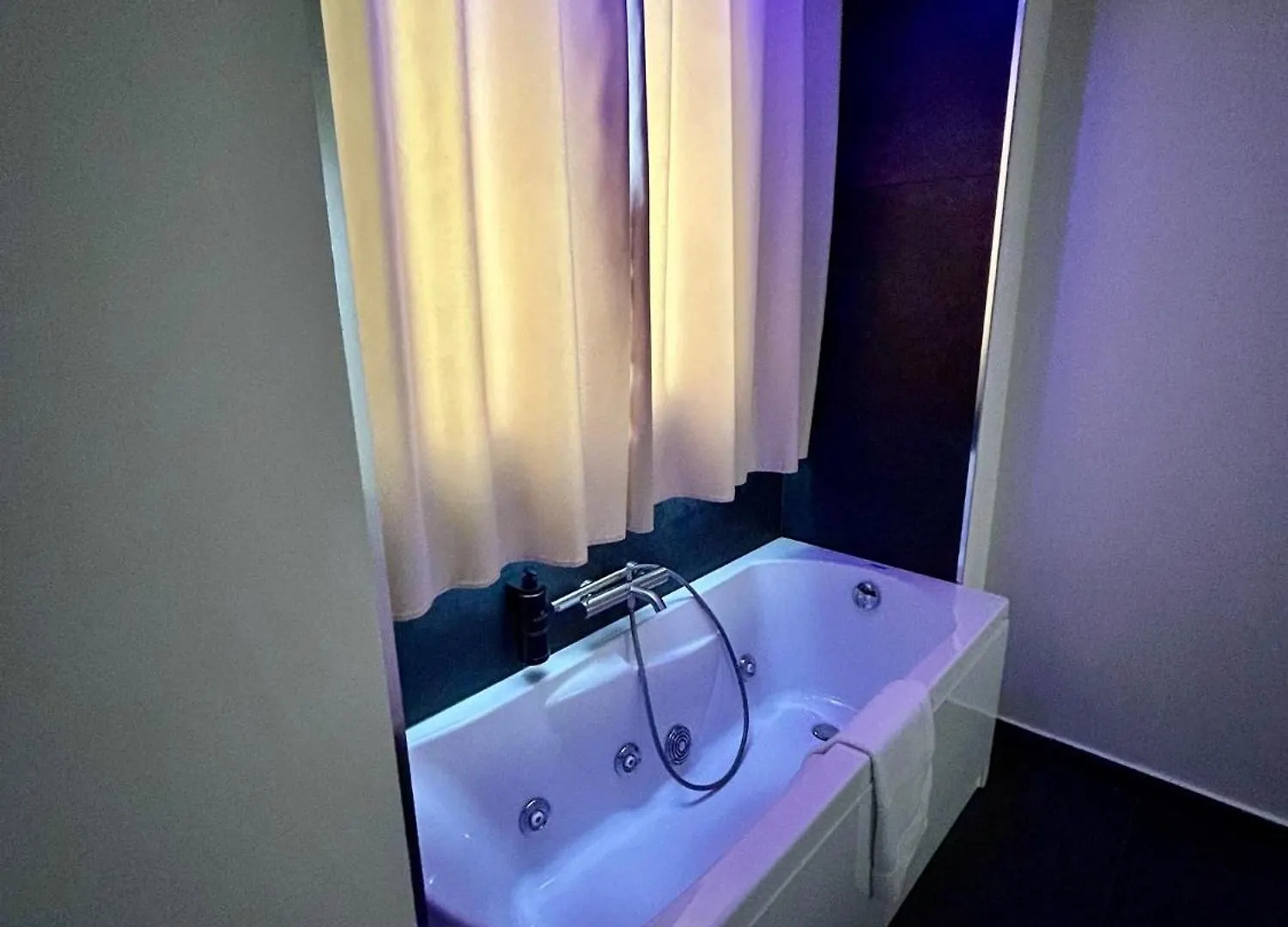 Marina Home - Luxury Apartament Nel Cuore Di Catania